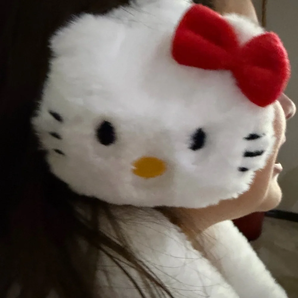 Hello Kitty White and Red Kids Mittens Set